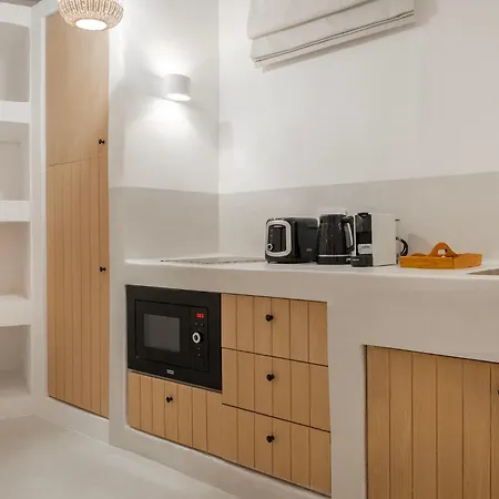 Mymykonos * プラティス・ヤロス